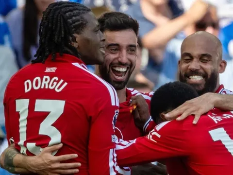 Lịch sử kiến tạo Premier League được Bruno Fernandes viết lại