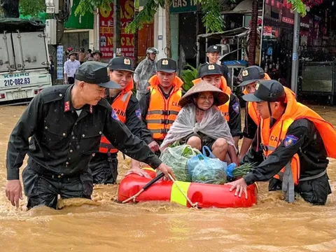 Mức hỗ trợ cho người di dời khẩn cấp khỏi vùng thiên tai tại Lào Cai