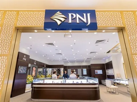 PNJ rút ngắn thời gian trả tiền khách bán vàng, kim cương