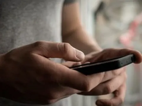Người đàn ông mất hơn 650 triệu đồng vì bà lão 65 tuổi quen qua mạng