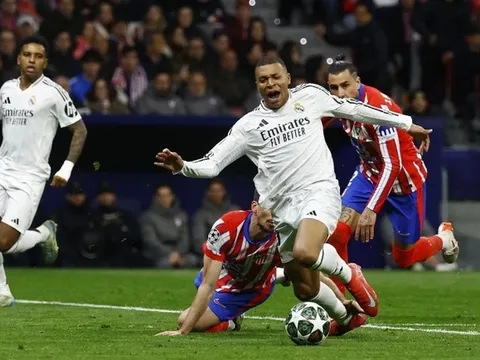 Real Madrid vào tứ kết Champions League sau loạt luân lưu