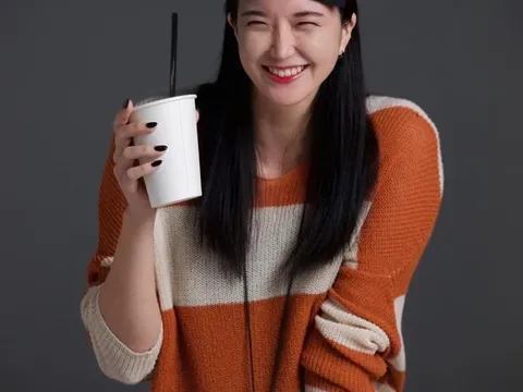 Chủ shop đồ chơi tình dục gây sốt show hẹn hò lesbian ở Hàn Quốc