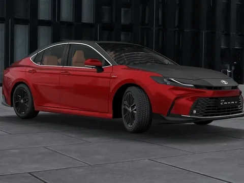 Toyota Camry thể thao lại còn giống xe đua