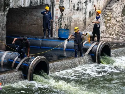 Sông Tô Lịch đang được hồi sinh