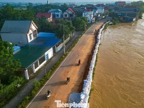 Lũ trên sông Cầu vẫn đặc biệt lớn, ngập lụt còn kéo dài