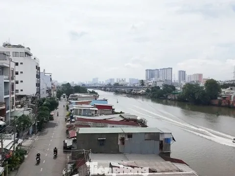 40.000 nhà dân ven kênh rạch TP.HCM được hỗ trợ gì sau di dời?