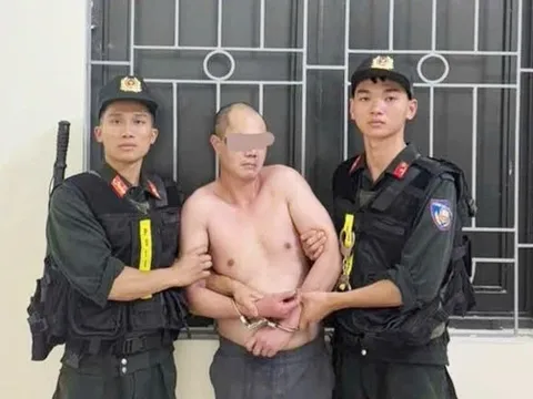 Đối tượng có dấu hiệu 'ngáo đá' gây thương tích cho một cán bộ công an