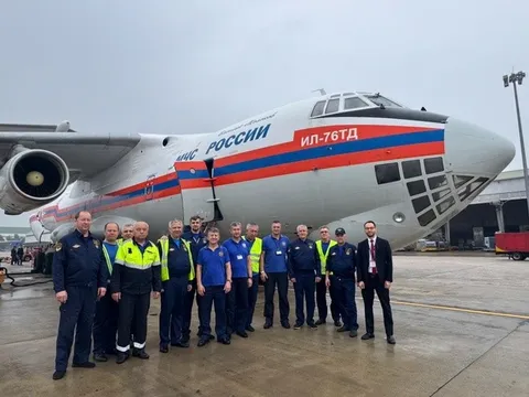 Máy bay Nga chở 30 tấn hàng viện trợ khẩn cấp cho Việt Nam