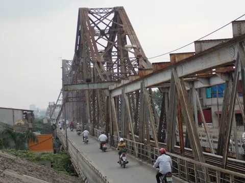 Cấm xe trên cầu Long Biên từ ngày 1/11