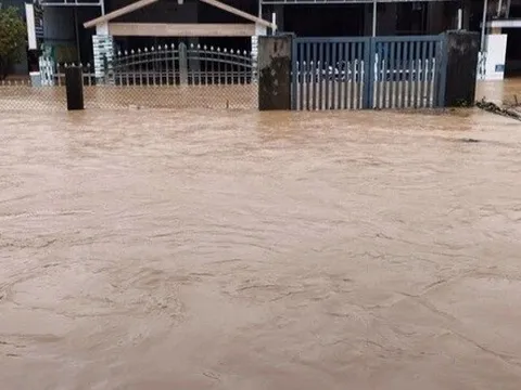 Lũ trên sông Thu Bồn ở Đà Nẵng vượt đỉnh lịch sử năm 1964