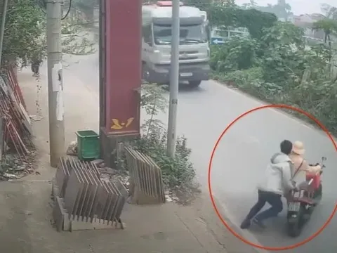 Củng cố hồ sơ để khởi tố đối tượng đẩy CSGT vào đầu xe tải