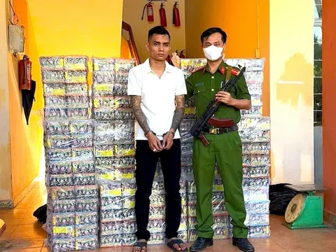 Vận chuyển hơn 300 kg pháo từ biên giới về bán kiếm lời