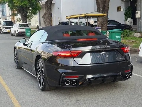 Siêu xe Maserati GranCabrio Trofeo bất ngờ xuất hiện tại Việt Nam
