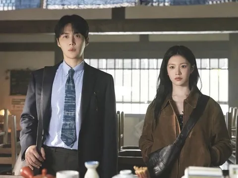 Không nhận ra 'nữ thần dao kéo đẹp nhất Hàn Quốc'