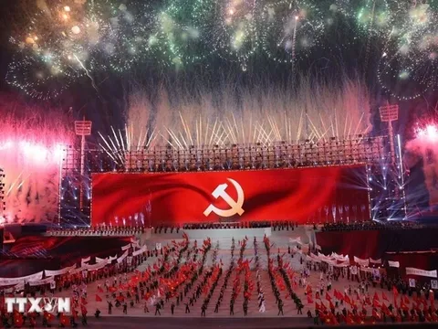 Vững bước dưới cờ Đảng