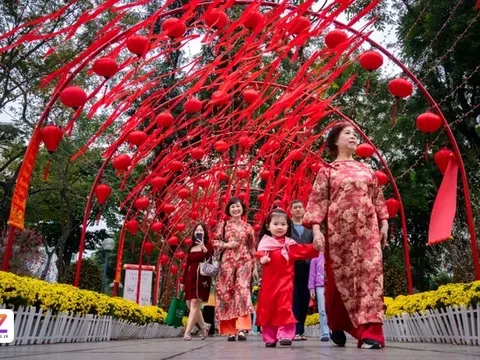 Điểm check-in hoa đào 'hot' bậc nhất Hà Nội