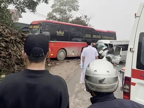 Tại nạn thảm khốc giữa hai xe khách, 6 người thương vong