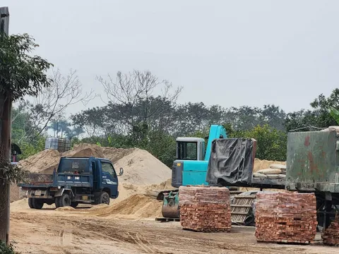 Bãi vật liệu xây dựng có dấu hiệu hoạt động không phép ở xã Nam Phù