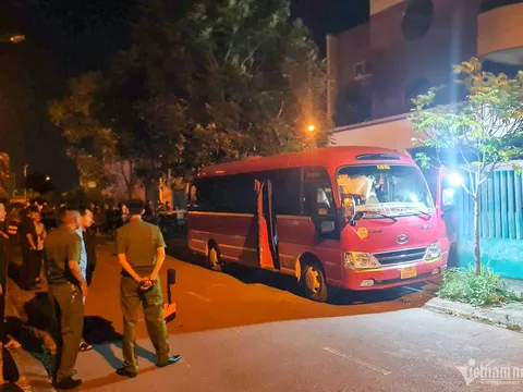 Bé gái hơn 2 tuổi tử vong sau khi bị bỏ quên trong ô tô