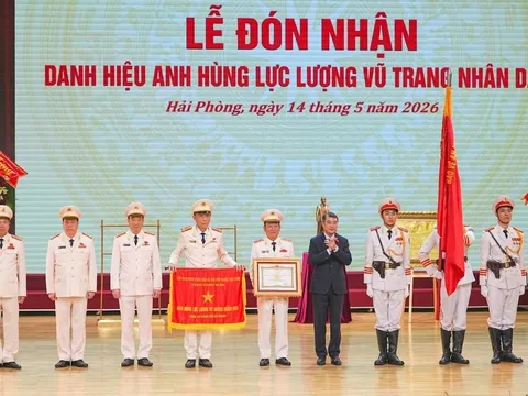 Thủ tướng Chính phủ trao danh hiệu Anh hùng LLVTND cho Công an Hải Phòng