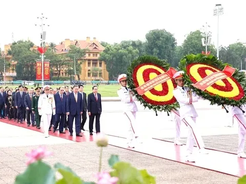 Lãnh đạo Đảng, Nhà nước vào Lăng viếng Chủ tịch Hồ Chí Minh