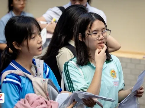 Thí sinh ở TP.HCM bước vào kỳ thi ‘1 chọi 8’