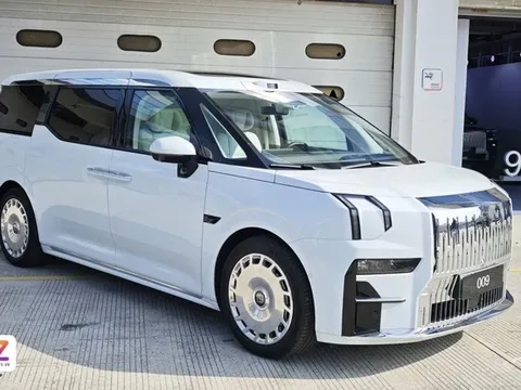 MPV giá gần 5 tỷ đồng sắp ra mắt Việt Nam