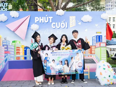 "Ký Ức Tầng Không": Lưu giữ khoảnh khắc thanh xuân của K42 tai AJC