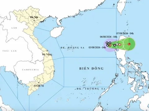 Biển Đông đón bão số 3 Kujira, Việt Nam ảnh hưởng thế nào?