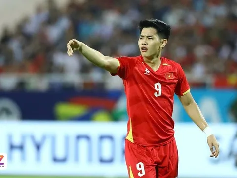 Tuyển Việt Nam vào bán kết ASEAN Cup