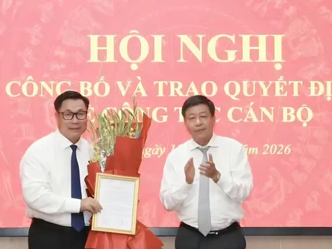 Tân Giám đốc Sở Nội vụ Hà Nội Nguyễn Quang Hiếu nhận nhiệm vụ