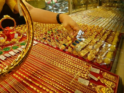 Diễn biến khó lường của giá vàng trong nước sáng nay