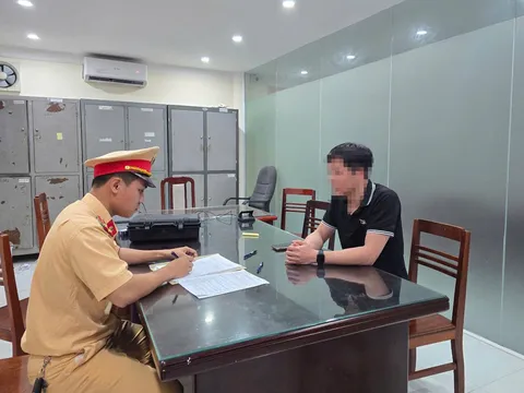 Thái Nguyên: Xử lý nghiêm tài xế lùi xe trên cao tốc