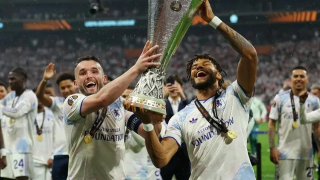 Aston Villa đè bẹp Freiburg giành chức vô địch Europa League