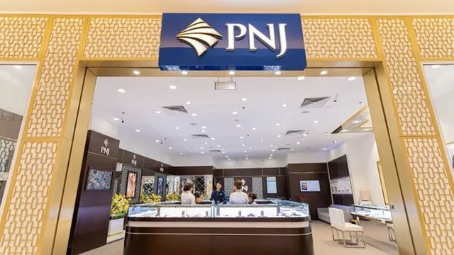 PNJ rút ngắn thời gian trả tiền khách bán vàng, kim cương