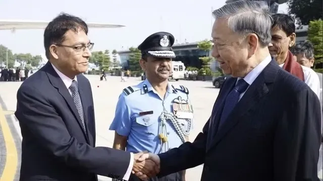 Tổng Bí thư, Chủ tịch nước rời New Delhi, thăm ‘thủ đô tỷ phú’ Mumbai