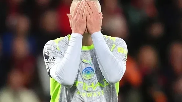 Trận hòa thất vọng của Man City đưa Arsenal vô địch Premier League