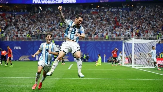 Messi xuất hiện tình thế đảo ngược