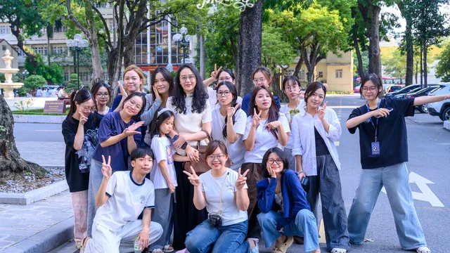 Tân sinh viên trường Báo chinh phục giai điệu mê cung tại Game Day