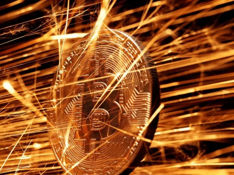 Giá Bitcoin tăng mạnh