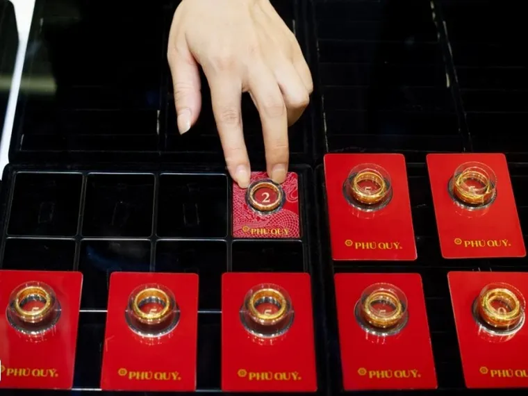 Giá vàng giảm liên tục, toàn bộ người mua một tháng qua đều lỗ nặng