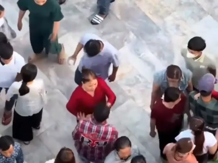 Bắt đối tượng trong nhóm dàn cảnh giật dây chuyền ở Tân Huê Viên