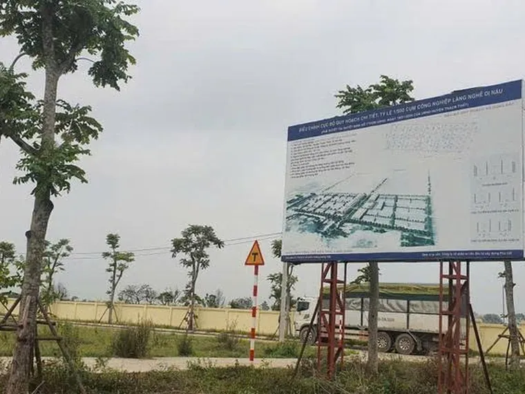 Người dân làng nghề Dị Nậu “kêu khó” vì giá thuê đất cao, điều kiện ngặt nghèo