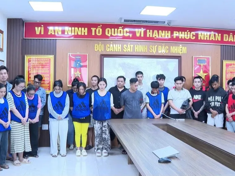 Ổ nhóm chuyên lừa phụ nữ Việt có điều kiện bị bắt
